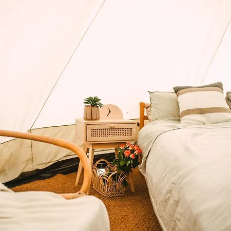 ラグジュアリーテント Stoffhaus スキプトン